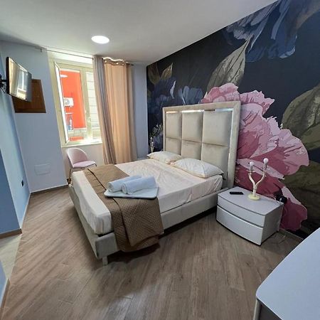 Bed and Breakfast In Piazzetta Neapel Exterior foto
